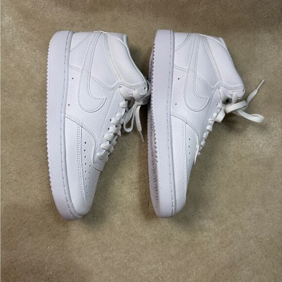 Women’s Nike Court Vision Mid Sz 8 - Picture 3 of 6